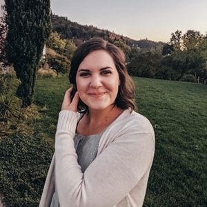 Meet your Posher, Emiley